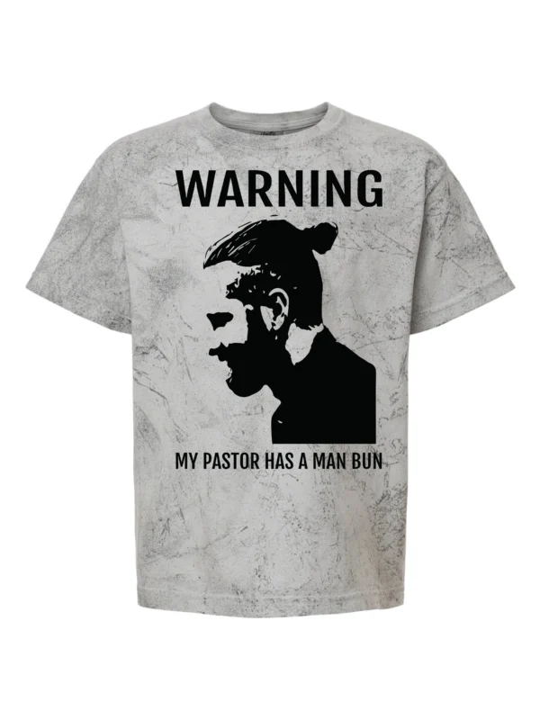 Comfort_Colors_1745Y_Smoke_Front_Manbun Comfort_Colors_1745Y_Smoke_Front_Manbun